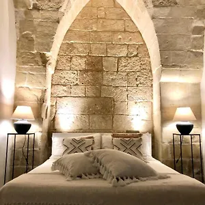https://ai-propilei-del-duomo-luxury-suite.lecce-hotels.com